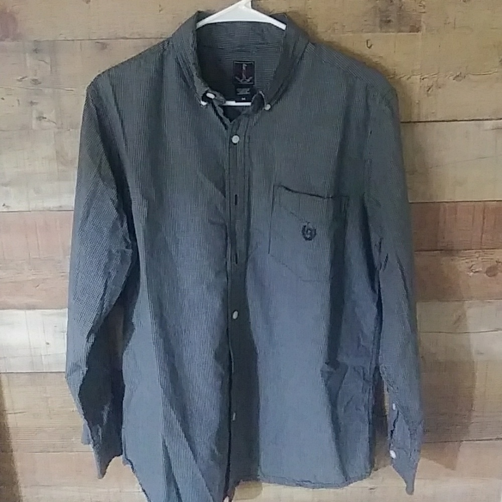 Men's Meduim Button Down Dress Shirt